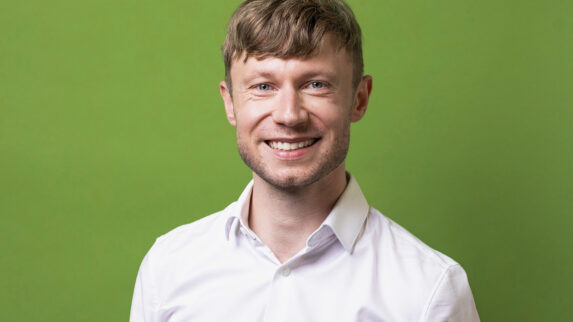 Portraitfoto von Matthias Schwendtner