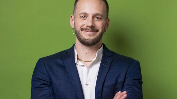 Portraitfoto von Raphael Höbart