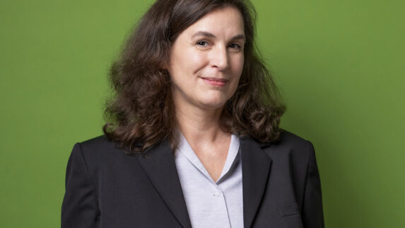 Portraitfoto von Celine Wawruschka